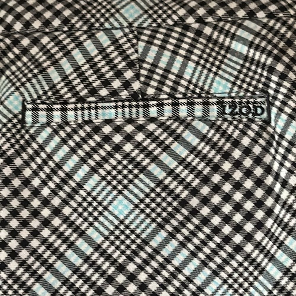 IZOD - Picture 3 of 12